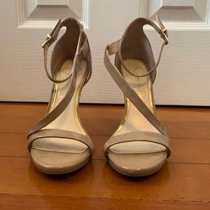 Nide patent leather strap heels